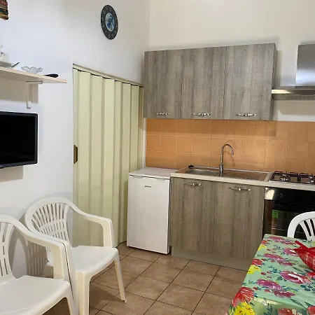 Da Giusy فندق مبيت وإفطار كاستلبونو